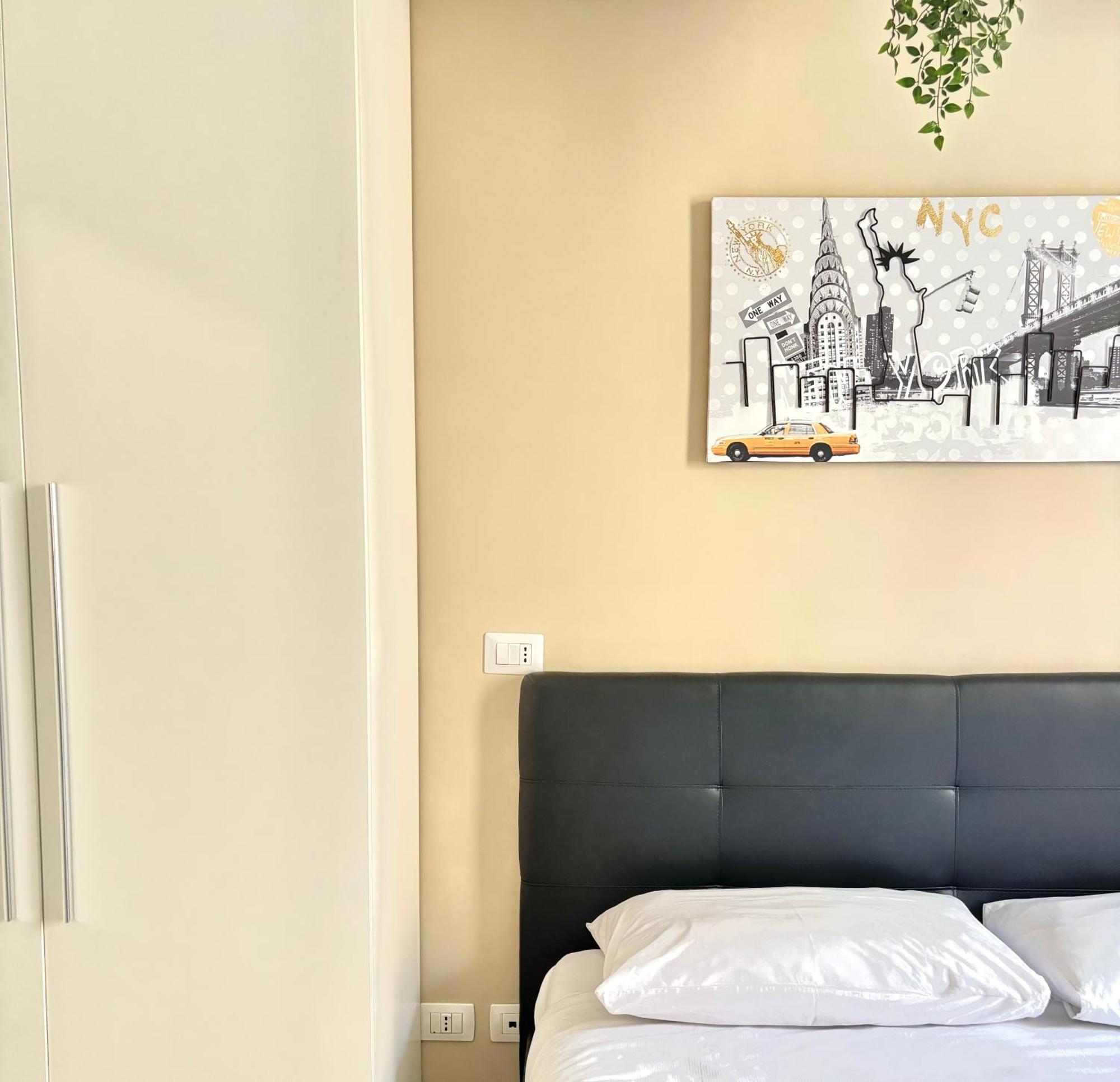 Villa Enjoy Ponte Lungo à Rome Extérieur photo